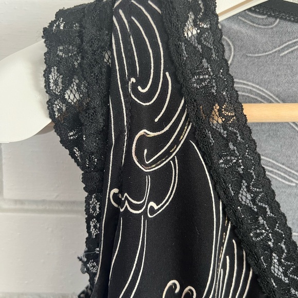 Black and Gold Lace Top - Picture 2 of 6